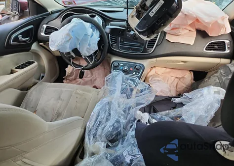 2015 Chrysler 200 Limited z USA, uszkodzony, nr VIN 1C3CCCAB1FN743577